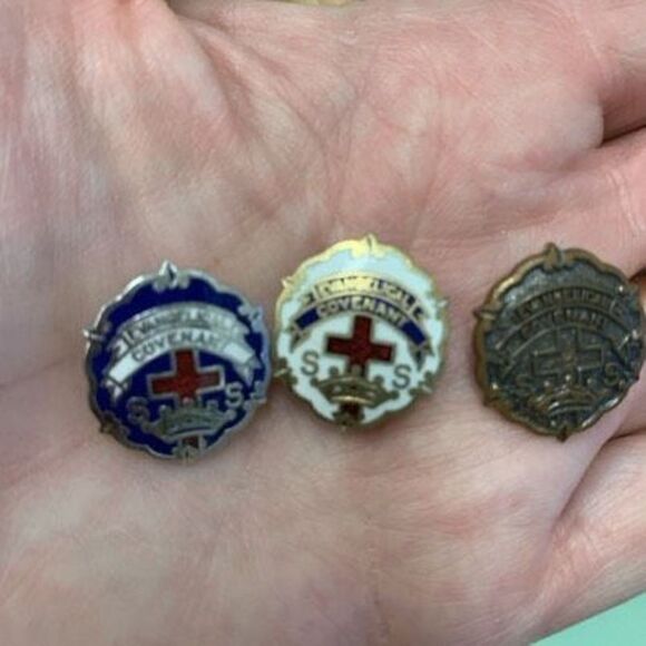 3 Vintage Cross And Crown Evangelical Covenant Lapel Hat Pins - Picture 2 of 8